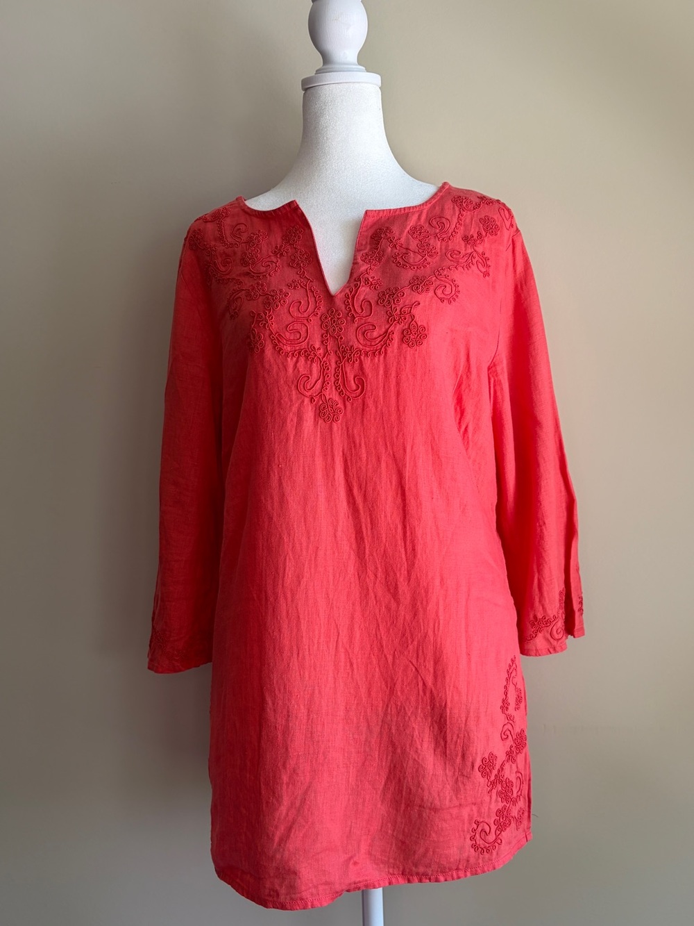 Valerie Separates Women's Small Embroidered Coral Tunic Top